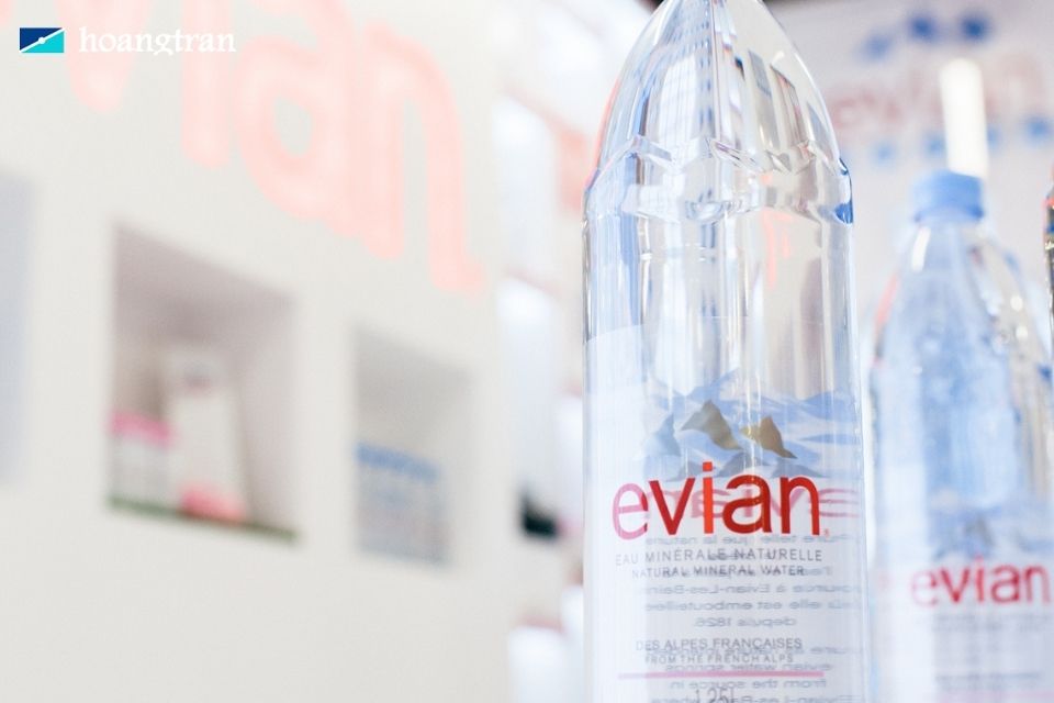 Evian là thương hiệu nước khoáng nhập khẩu tại Pháp