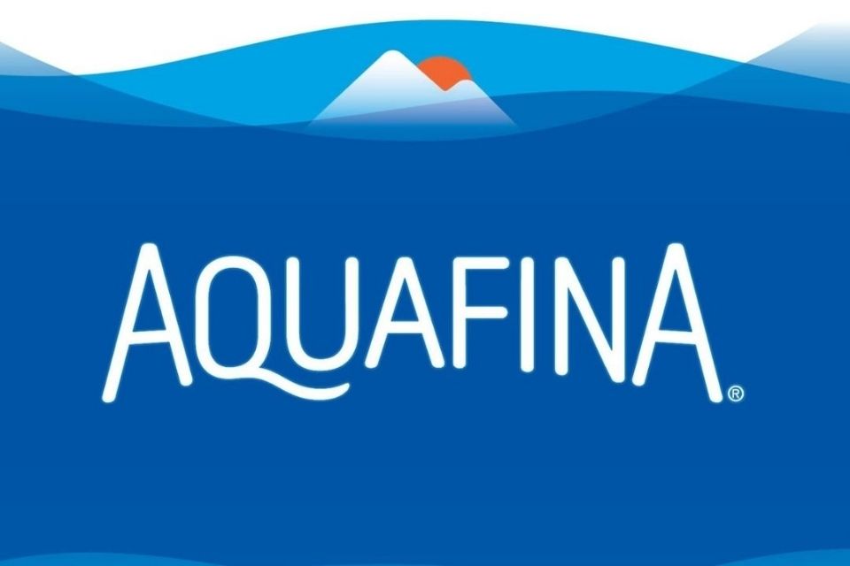 Aquafina là một tỏng những thương hiệu nước uống đóng chai bán chạy nhất tại Việt Nam